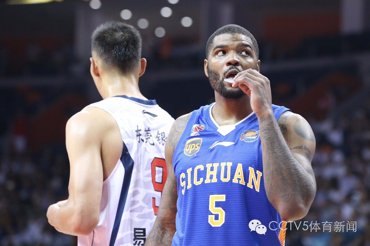 辽宁队客场击败四川，稳居前茅位置