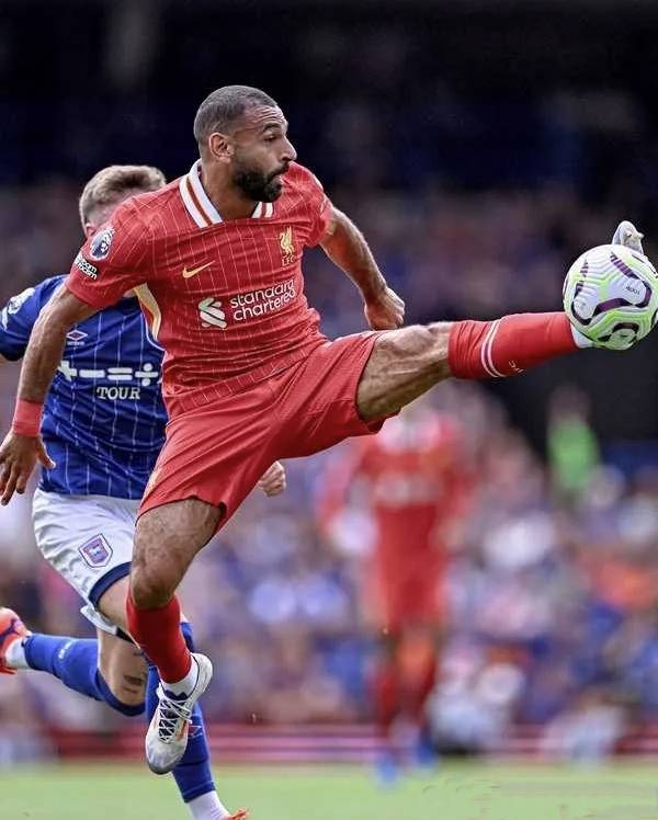 威廉希尔app-利物浦新星崭露头角，破门得分助球队取胜，成为关键人物