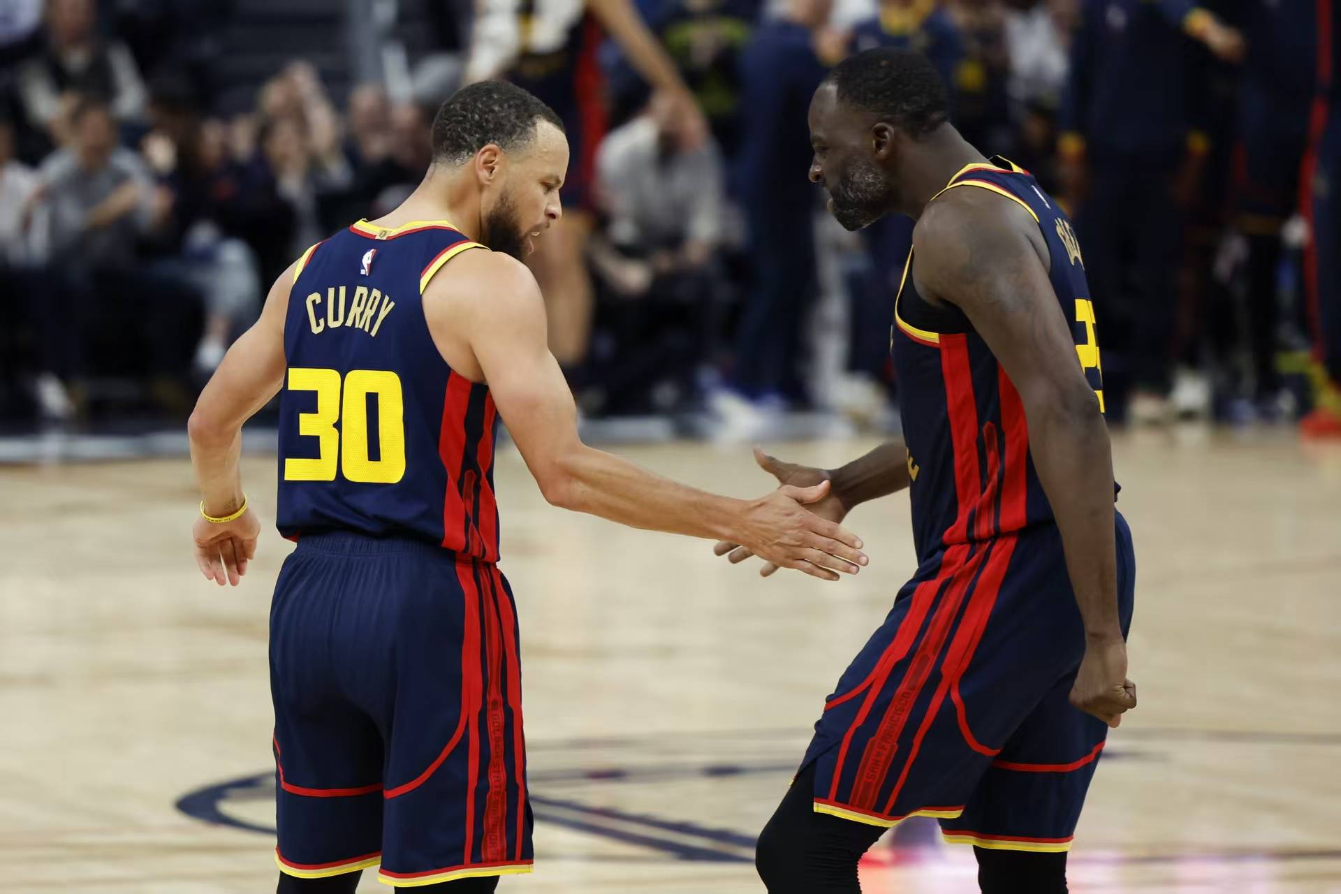 开拓者不敌马刺，西部排名继续下滑