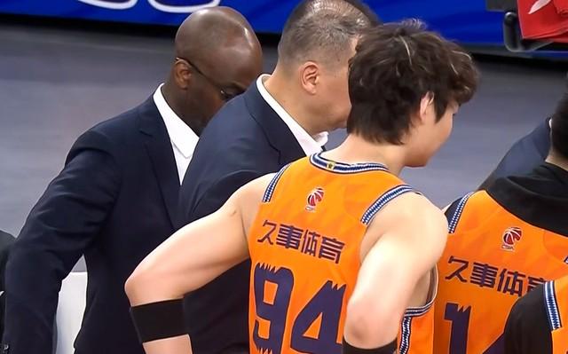 威廉希尔app-上海男篮不敌浙江队，遭遇三连败