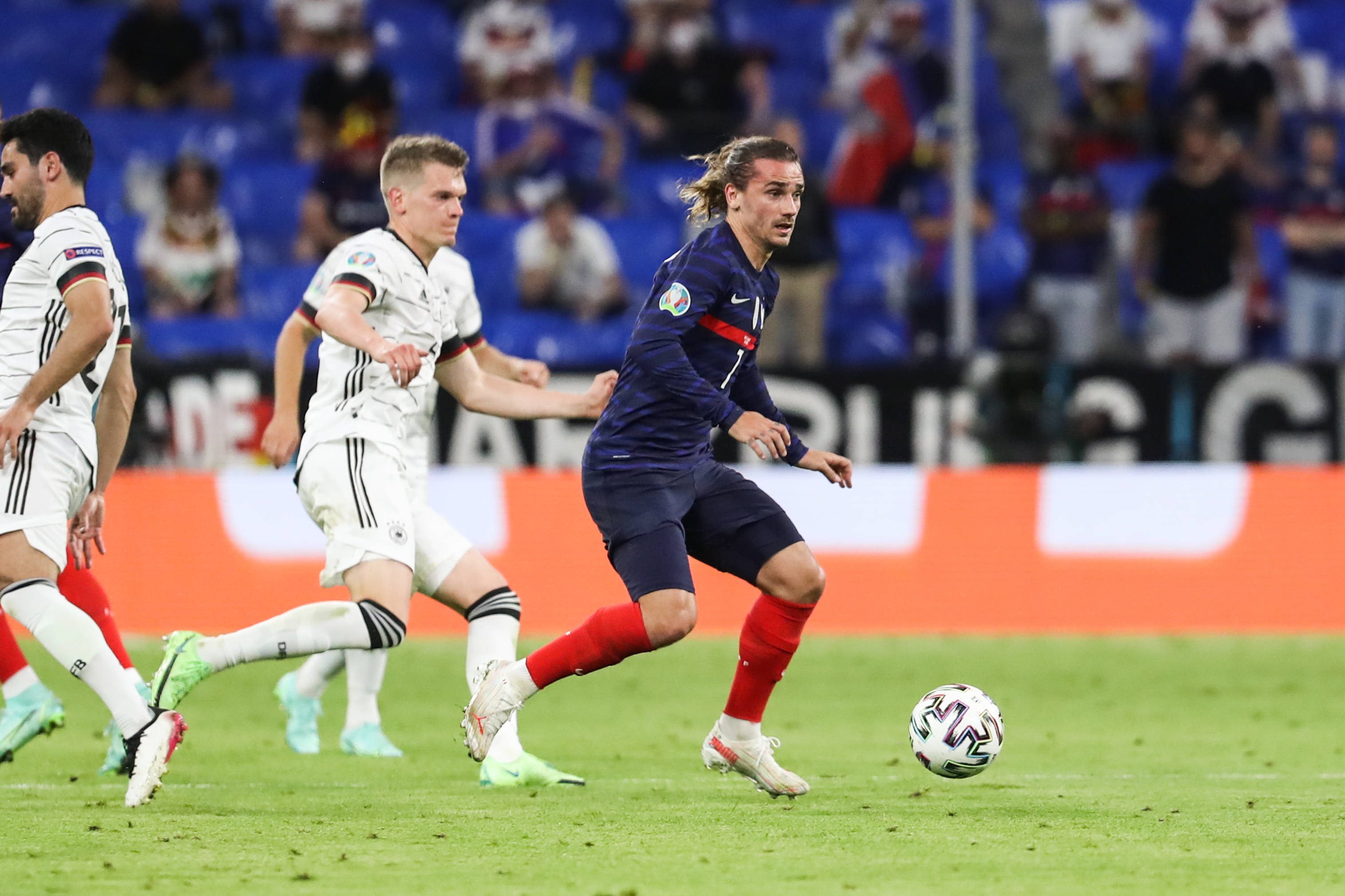 法国联赛足球饱含激情