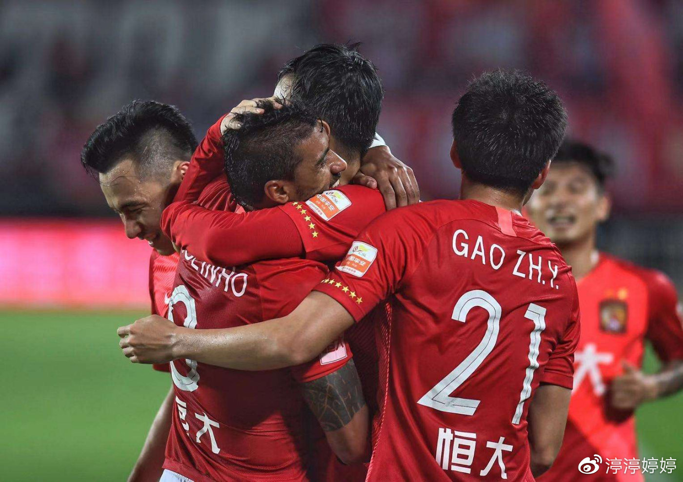 广州恒大对阵天津泰达：谁能一路领先？