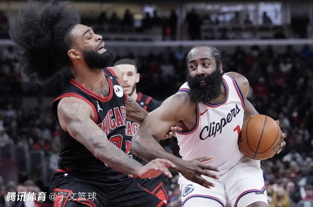 火箭客场逆转马刺，哈登三分ピー维特得手