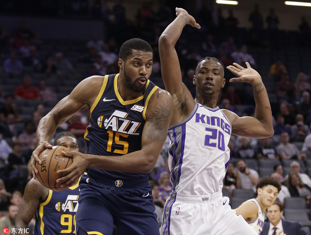 爵士中场进球，送出完美助攻