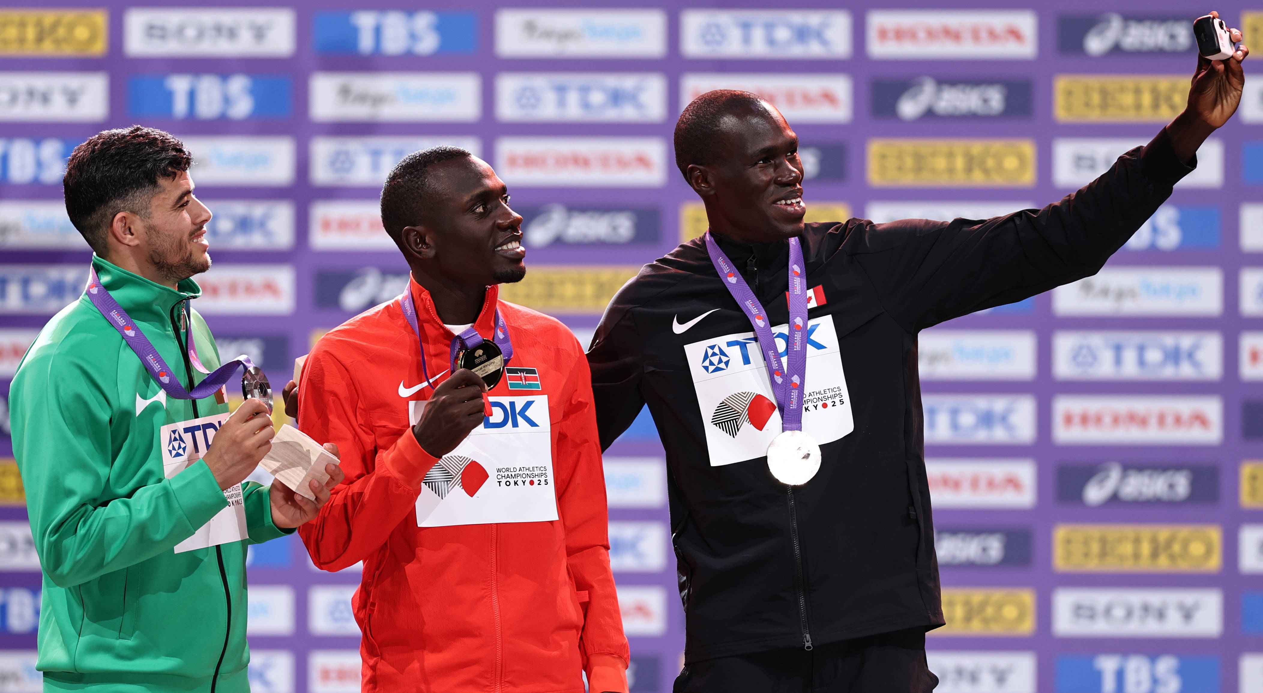 阿尔及利亚田径选手突围晋级,表现出色 阿尔及利亚田径选手突围晋级,表现出色