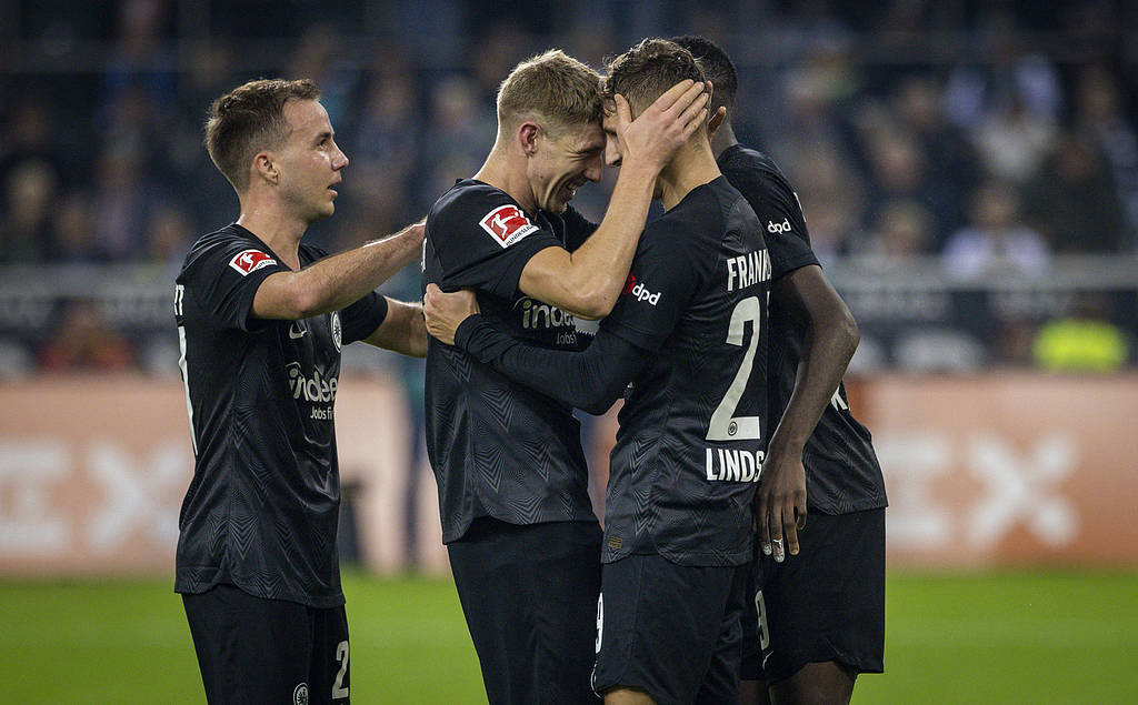 拜仁慕尼黑连胜门兴格拉德巴赫，稳坐榜首