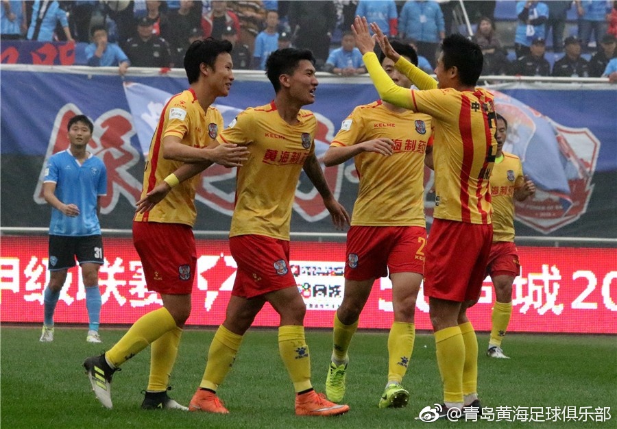 教练团队制定新战术，力图在接下来的比赛中取胜