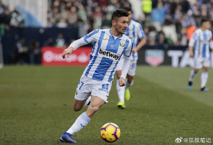 那不勒斯客场力克博洛尼亚，赢得关键胜利