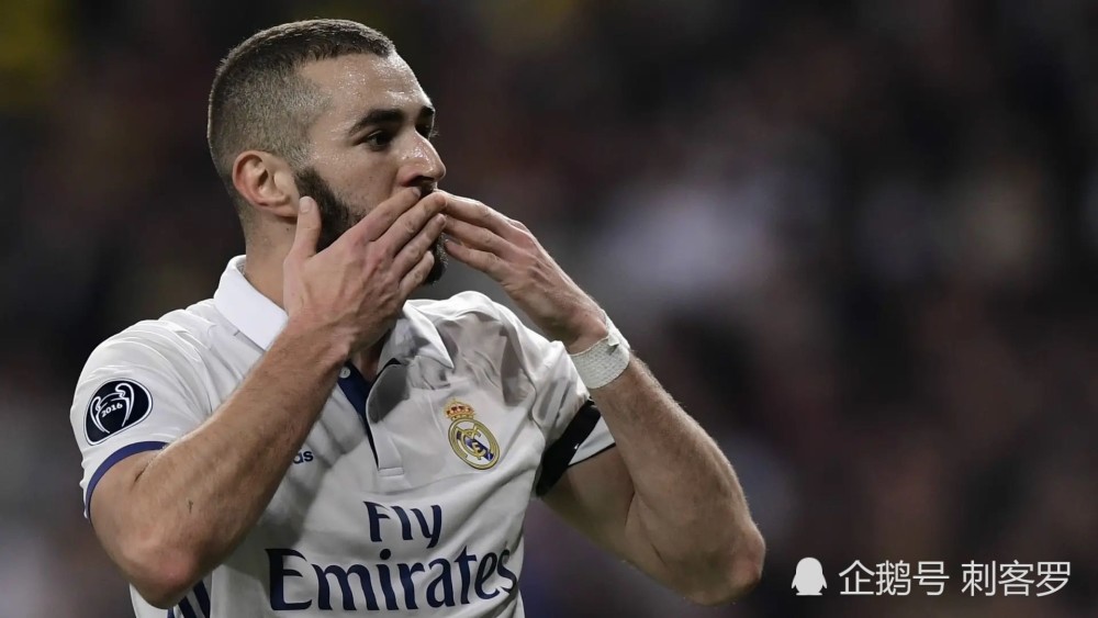 联赛冠军争夺白热化，劲旅展开殊死厮杀