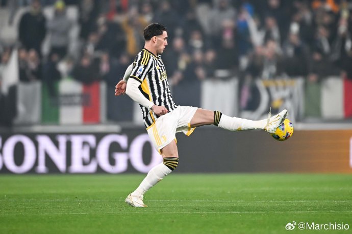 尤文图斯客场1-0小胜萨索洛，稳定积分