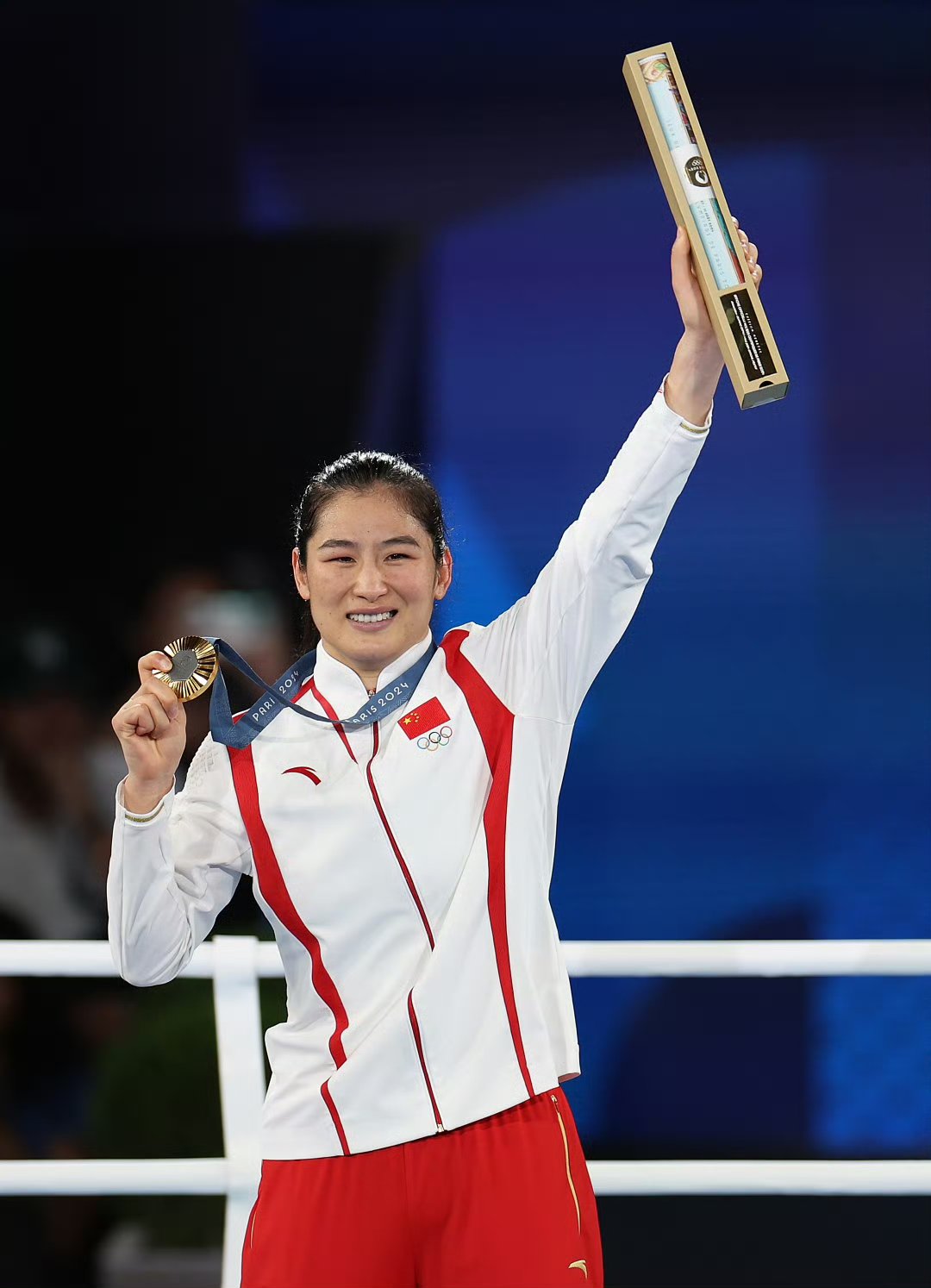 夺冠高手，国家队登上最高领奖台