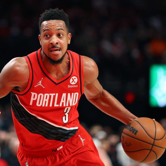 鹈鹕队长长合同确保球队核心留守