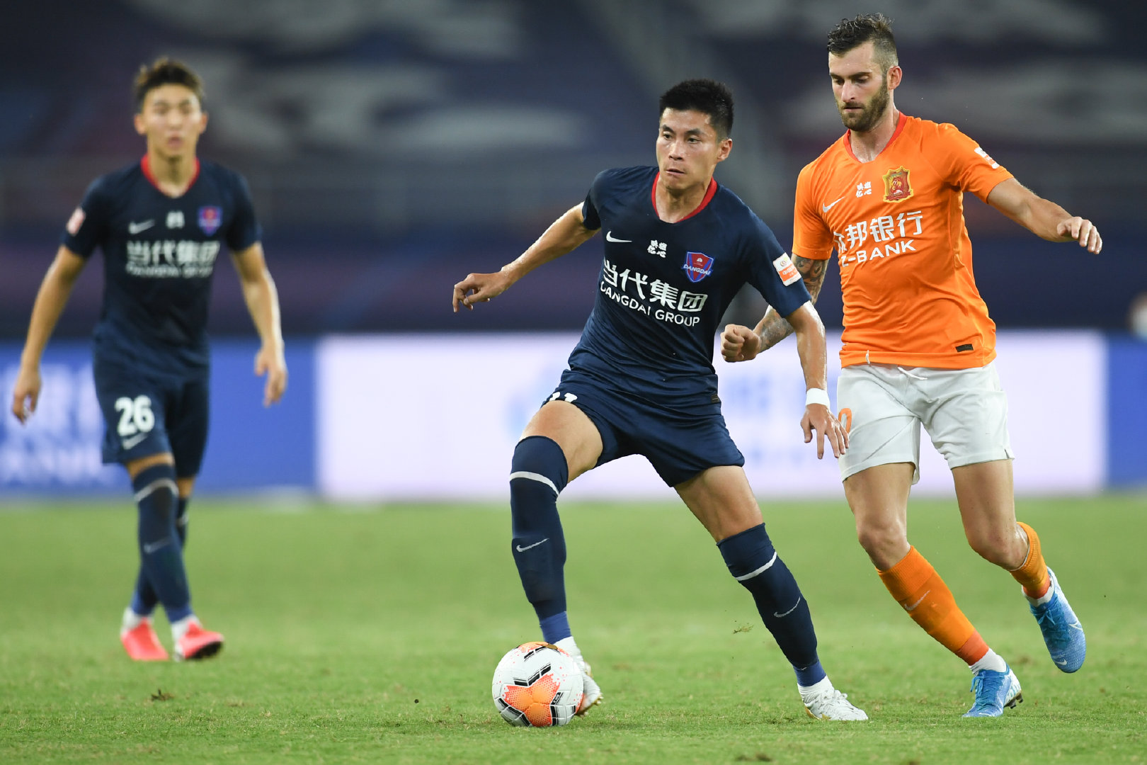 重庆当代豪取三分，升至中超积分榜前列