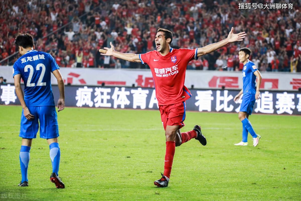 重庆当代豪取三分，升至中超积分榜前列