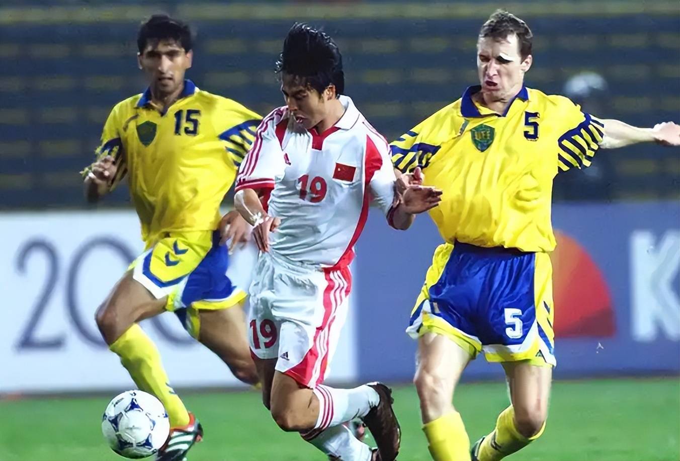 威廉希尔中文站-队员实力无法忽视，国内足球比赛必看