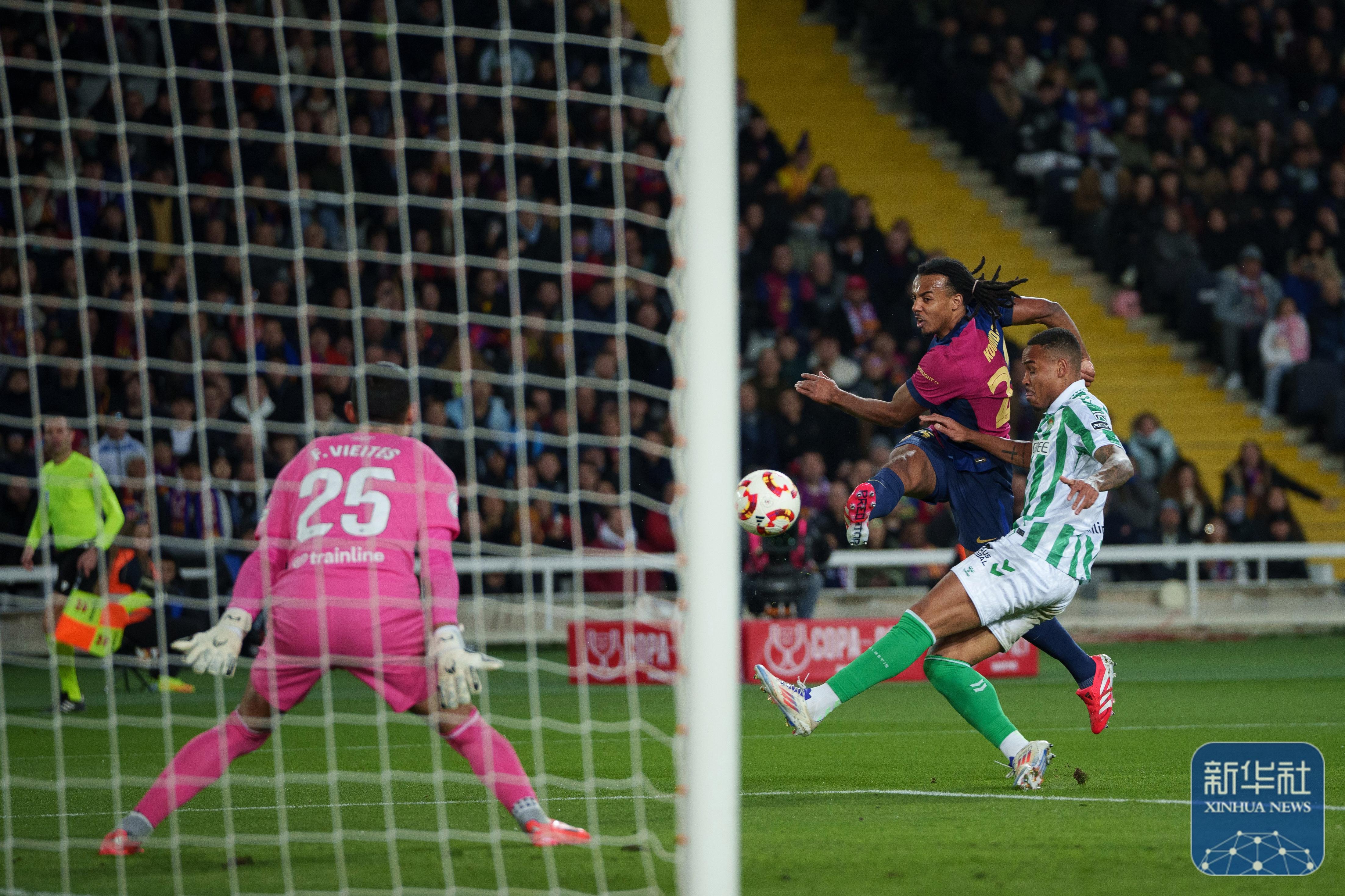 西班牙击败波兰，备受关注的胜利赛事赢得观众喝彩