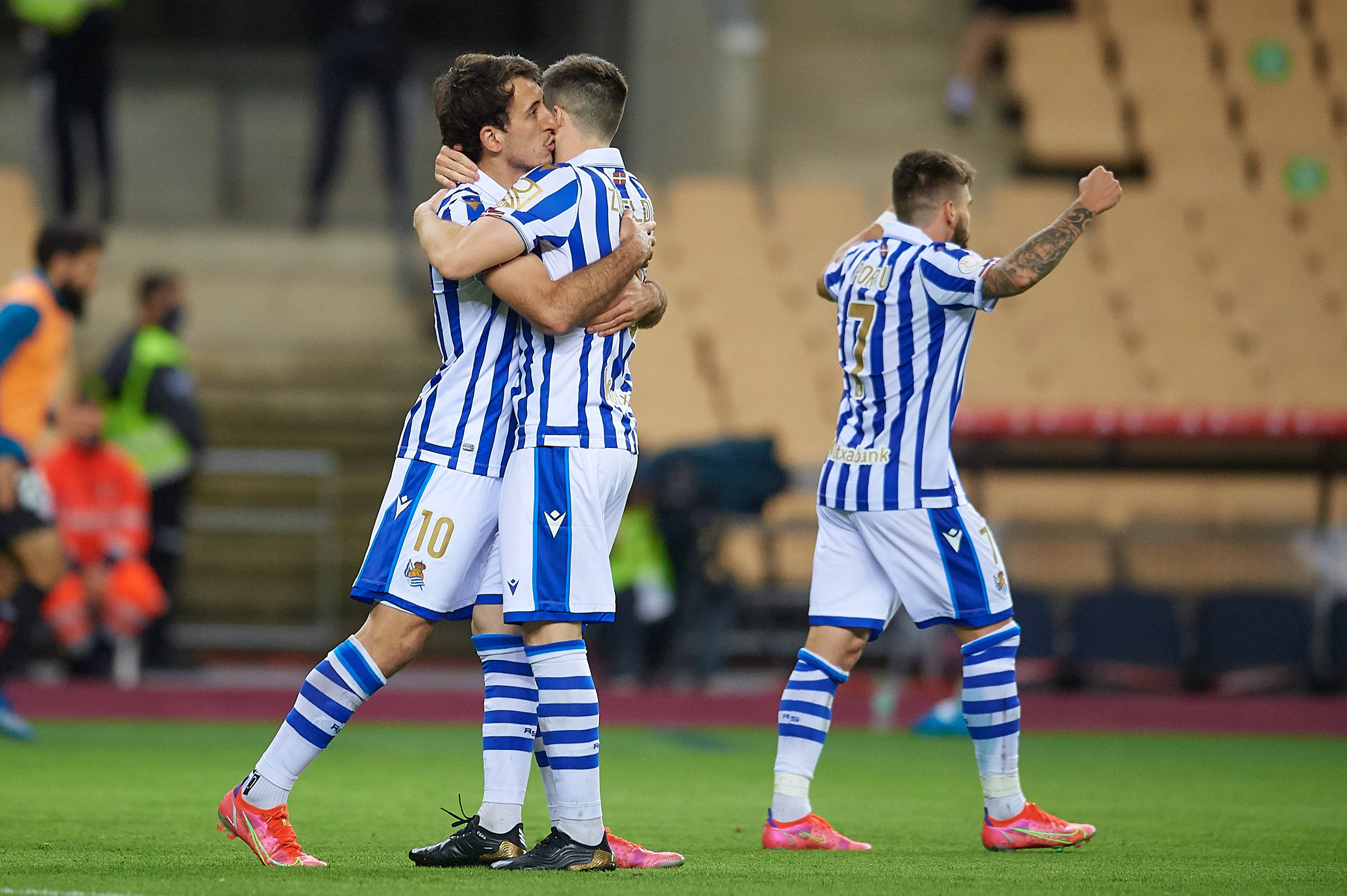 格拉纳达客场连胜,皇家社会不敌 格拉纳达客场连胜,皇家社会不敌