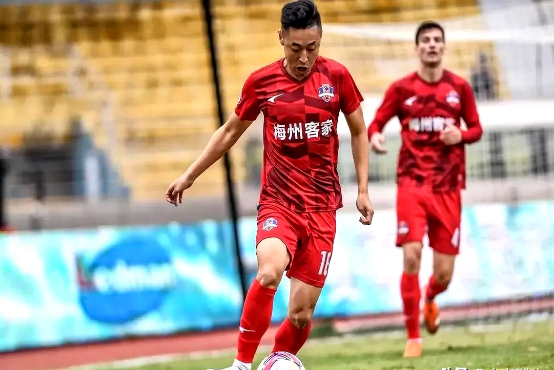 河南建业客场战胜长春亚泰，取得三分