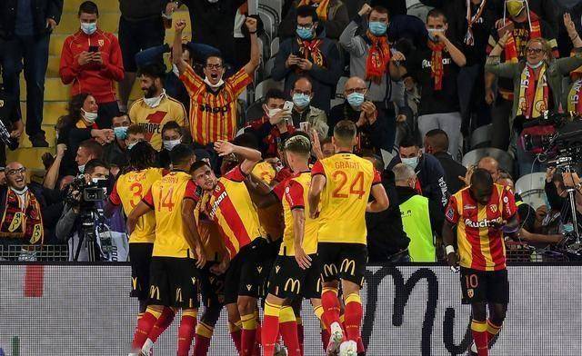 队员表现抢眼！法甲球队士气高涨