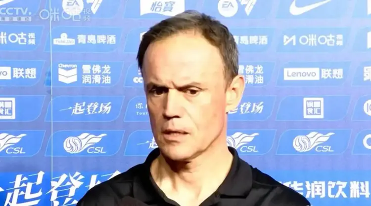 威廉希尔官网-球队换帅后状态回升，连胜气氛浓厚