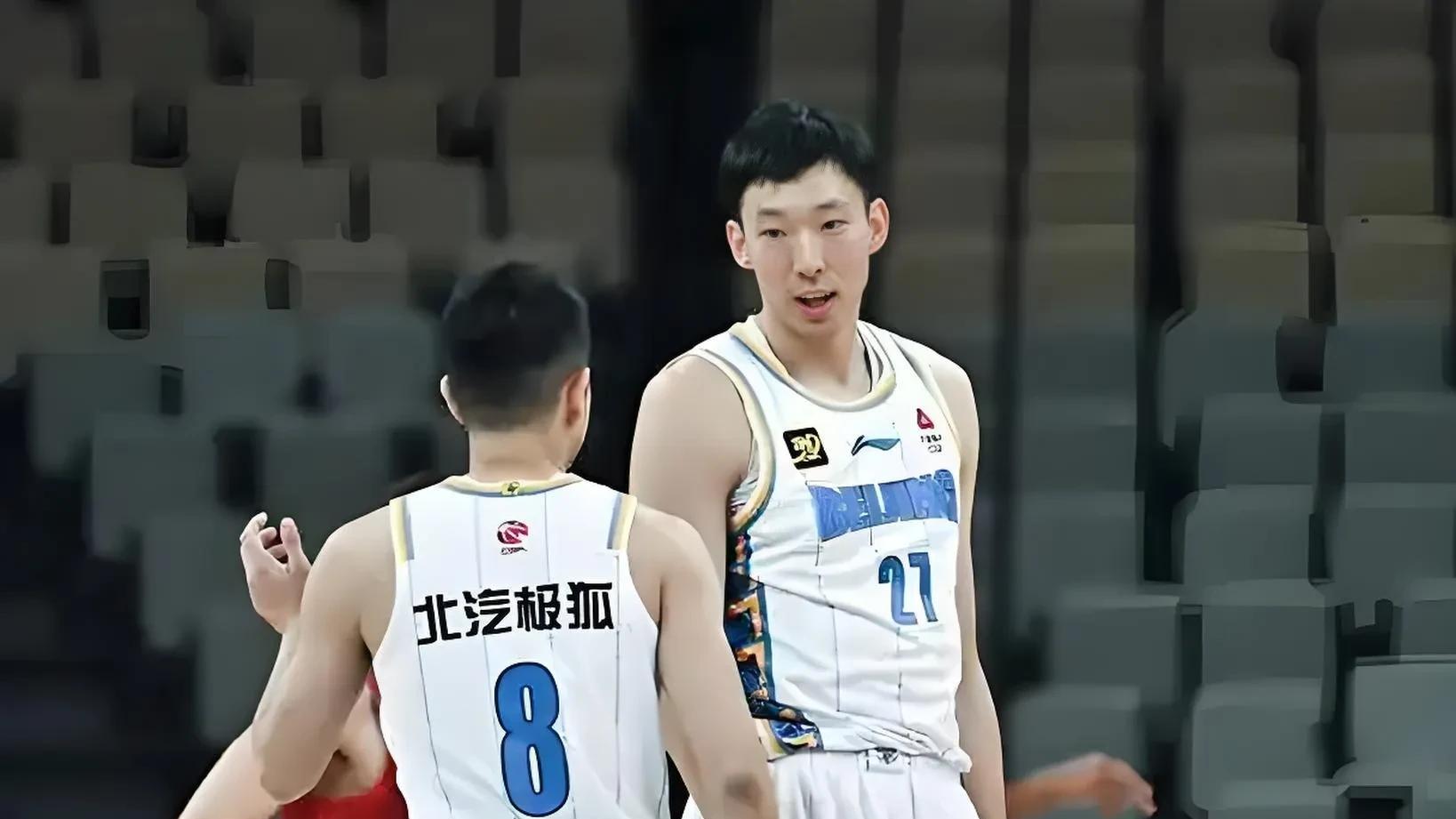 江苏男篮战胜北汽客场跻身前八