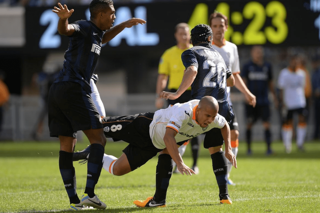 诺里奇客场不敌伯明翰，遭遇挑战