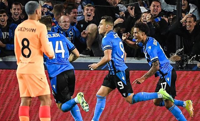 格拉斯哥流浪者主场守平巴塞罗那,小组出线形势堪忧 格拉斯哥流浪者主场守平巴塞罗那,小组出线形势堪忧