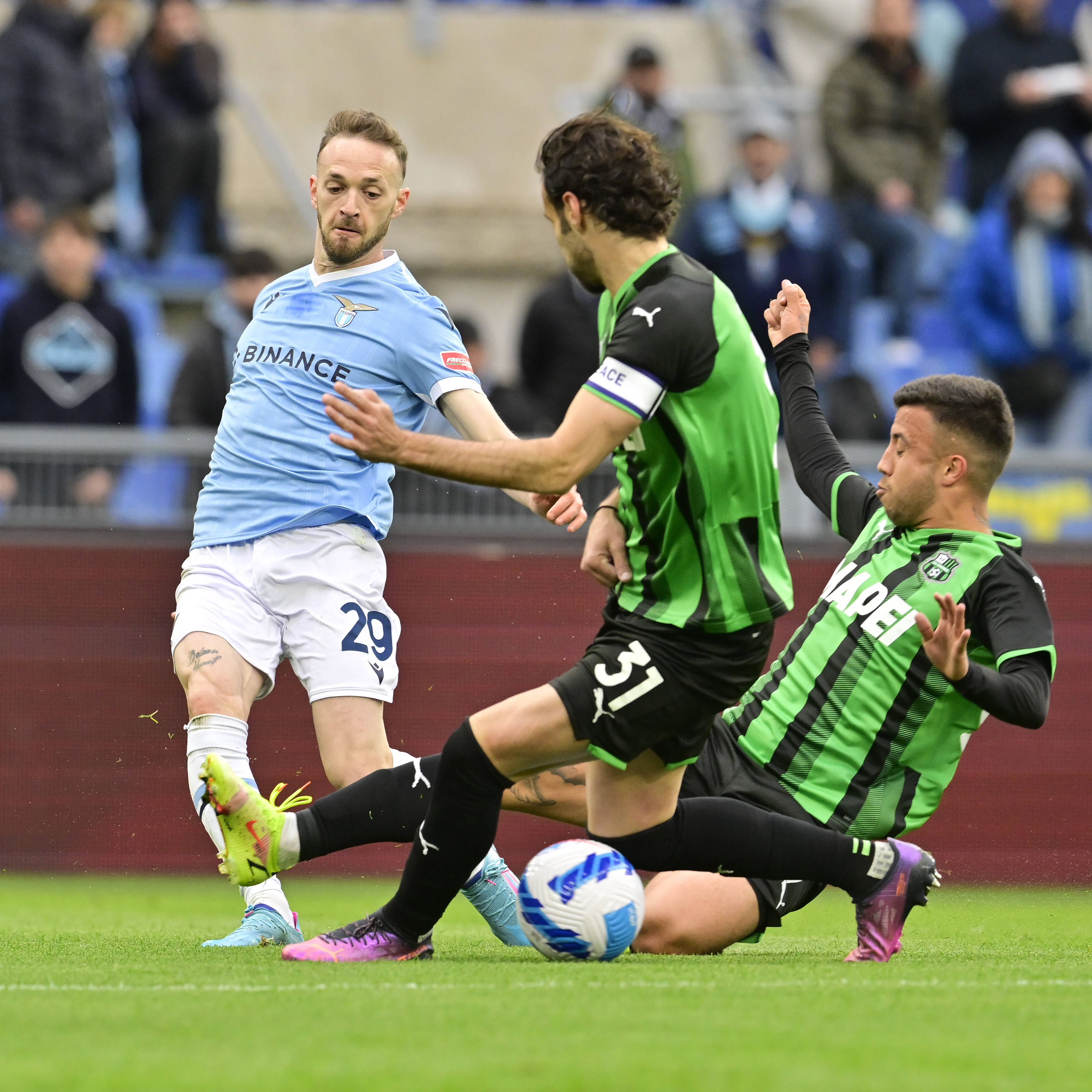 萨索洛加强进攻端,主场一战全胜 萨索洛加强进攻端,主场一战全胜